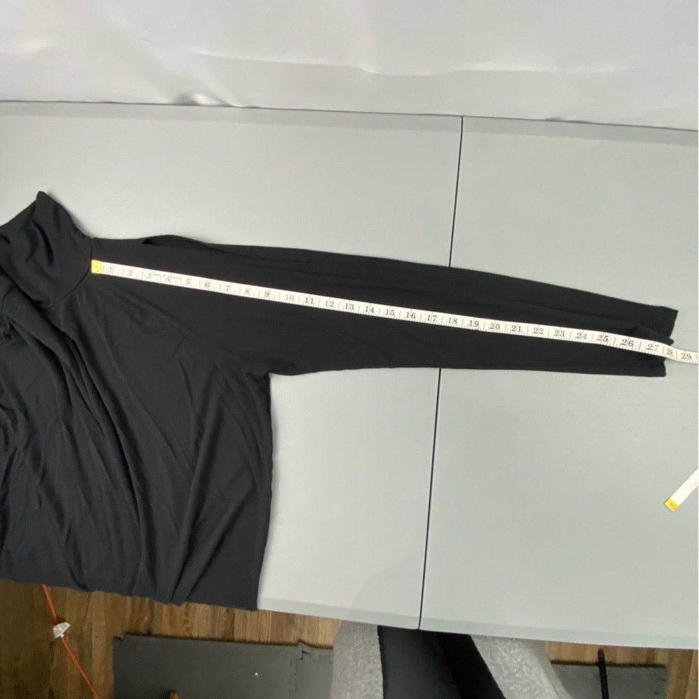 Athleta Women's Black Long Sleeve Cold Shoulder Turtleneck Top Sz Medium - Picture 11 of 14